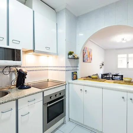 Playa Naufragos Y Piscina Comunitaria דירה