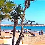 Playa Naufragos Y Piscina Comunitaria Торевьиа