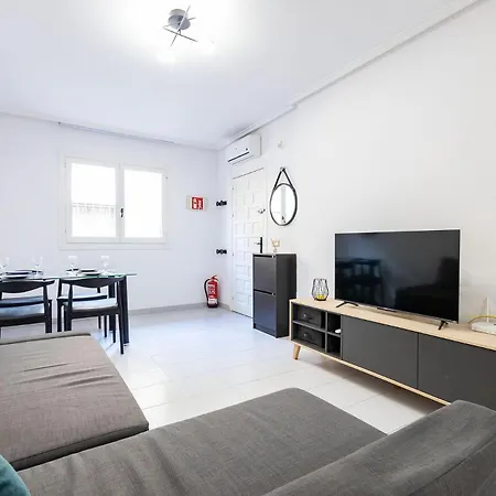 Playa Naufragos Y Piscina Comunitaria شقة